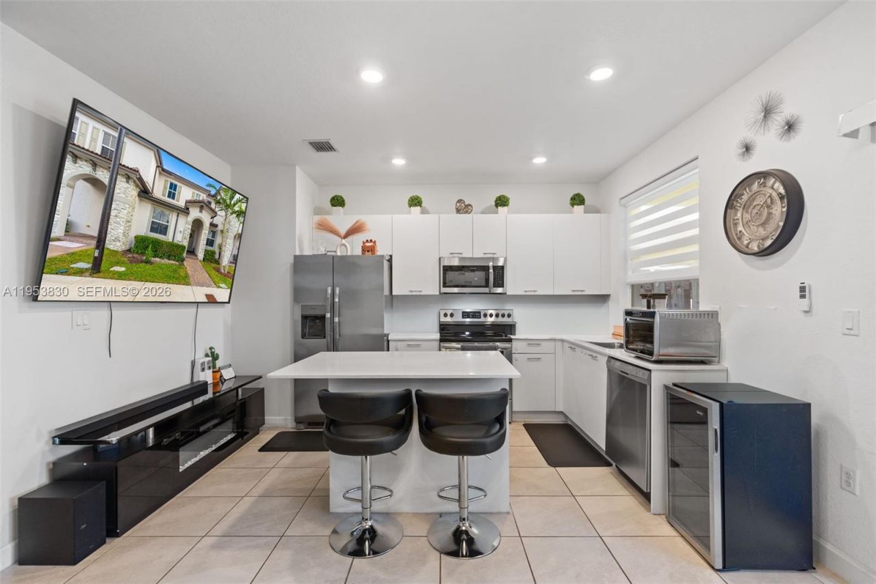 2313 NW 122nd Ter, Miami, FL 33167 Photo