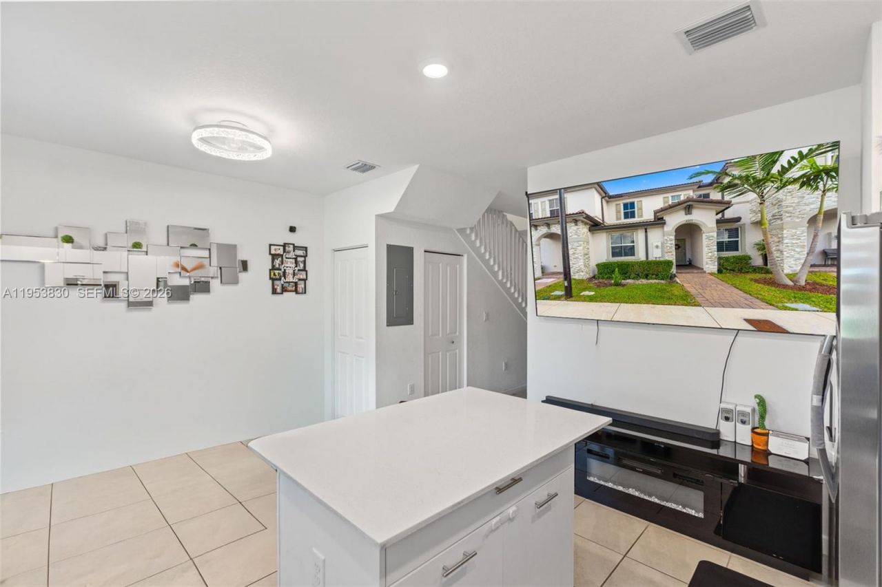 2313 NW 122nd Ter, Miami, FL 33167 Photo