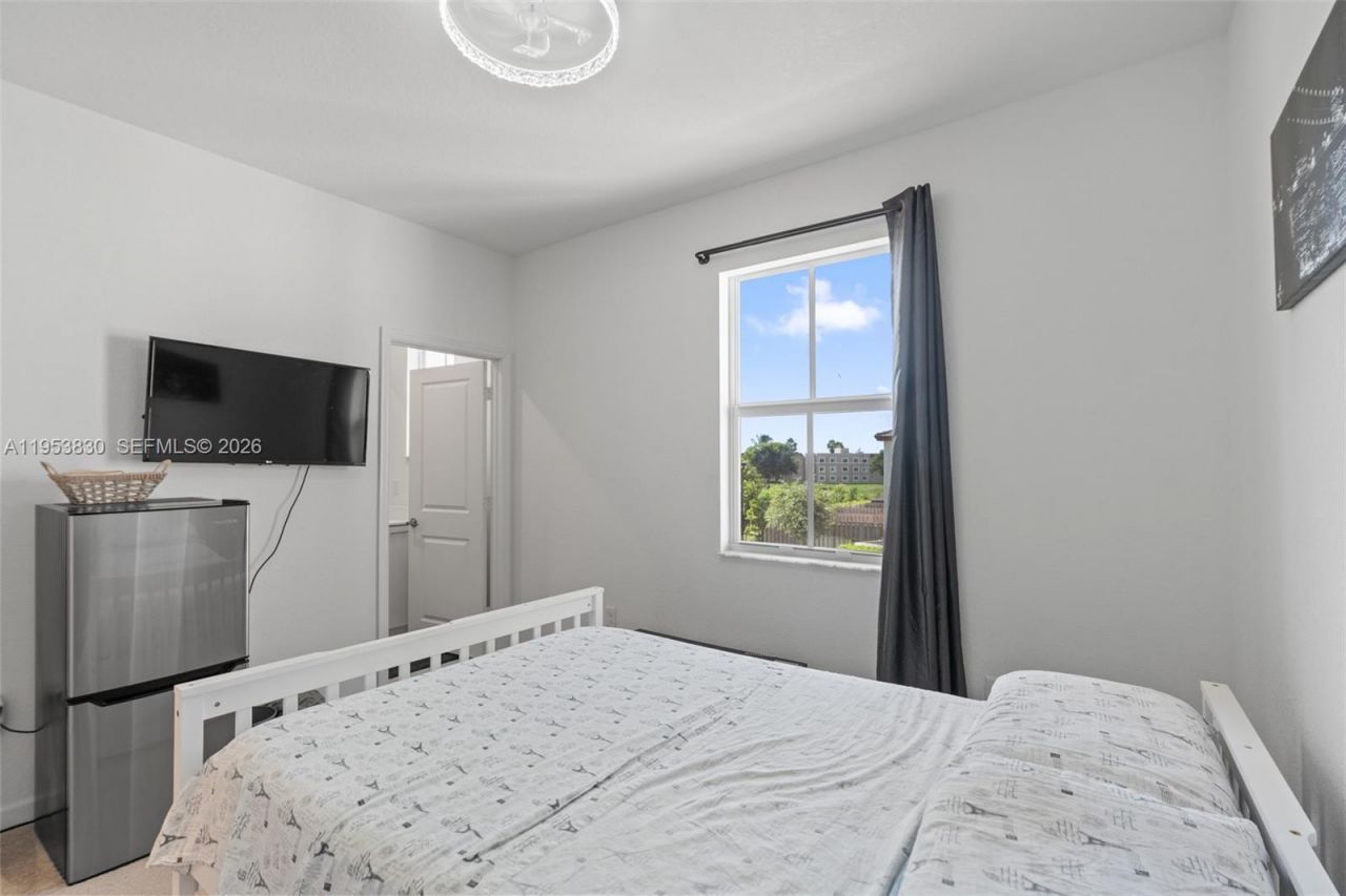 2313 NW 122nd Ter, Miami, FL 33167 Photo