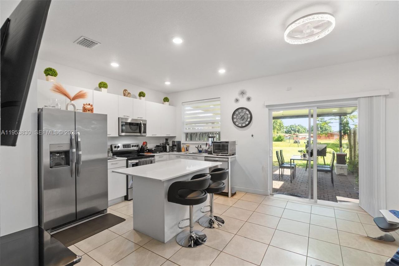 2313 NW 122nd Ter, Miami, FL 33167 Photo