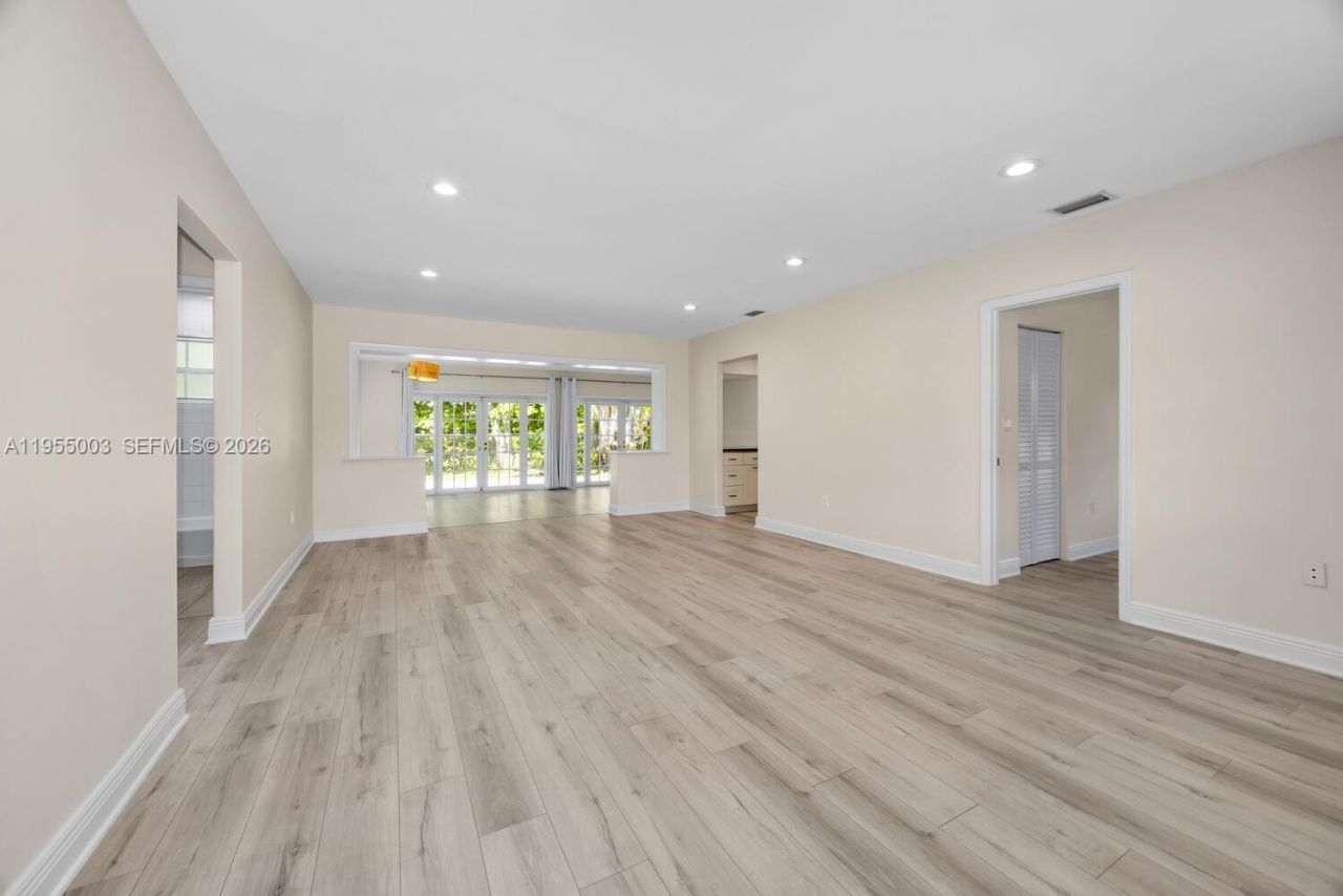 8230 SW 63rd Pl, Miami, FL 33143 Photo