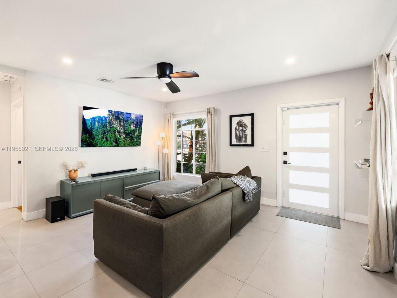 1009 NW 11th Ct, Miami, FL 33136 Photo