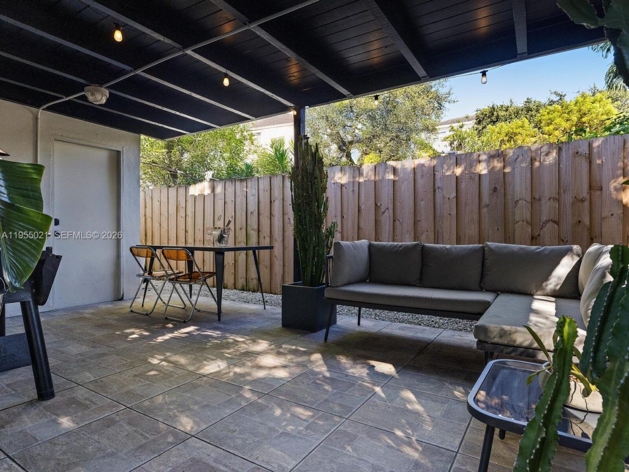 1009 NW 11th Ct , Miami, FL 33136 Photo