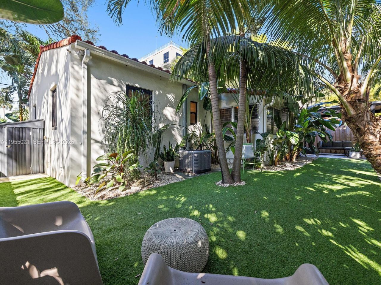 1009 NW 11th Ct , Miami, FL 33136 Photo