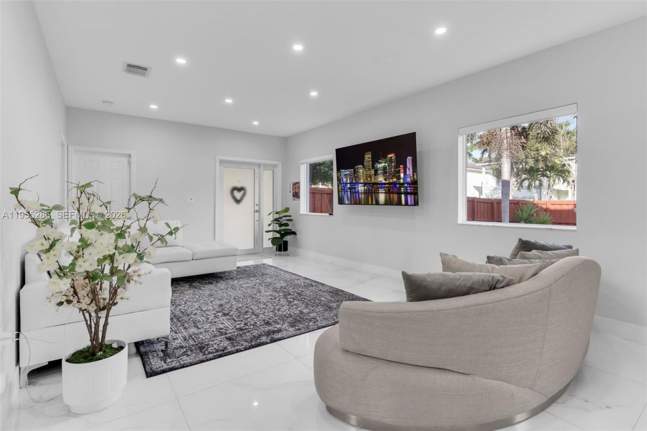 3176 NE 4 Street, Homestead, FL 33033 Photo