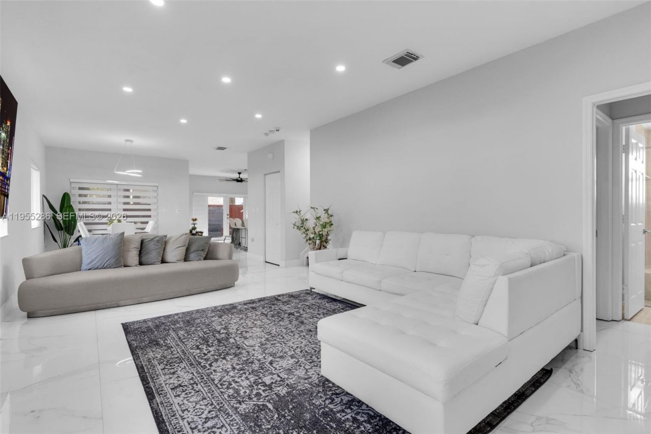 3176 NE 4 Street, Homestead, FL 33033 Photo