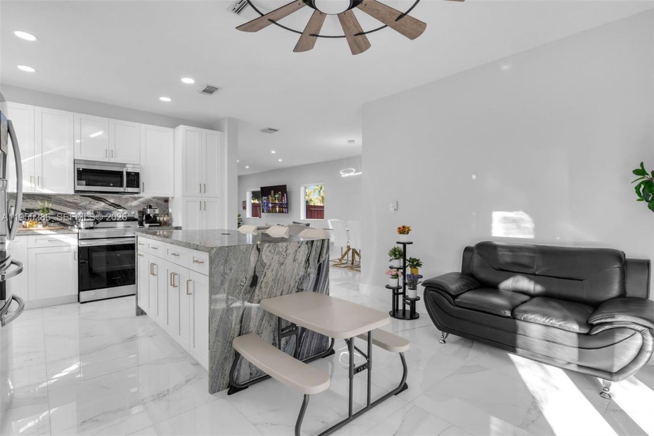 3176 NE 4 Street, Homestead, FL 33033 Photo