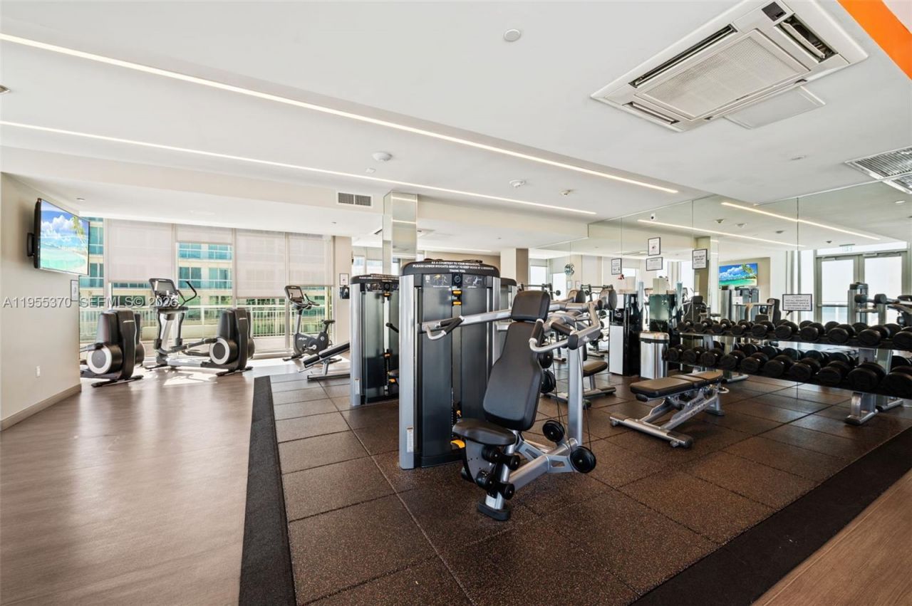 10155 Collins Ave , Unit 909, Bal Harbour, FL 33154 Photo