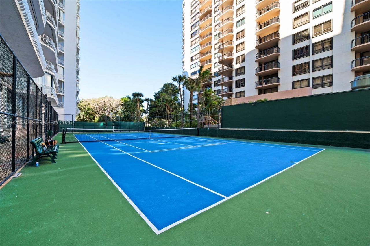 10155 Collins Ave , Unit 909, Bal Harbour, FL 33154 Photo