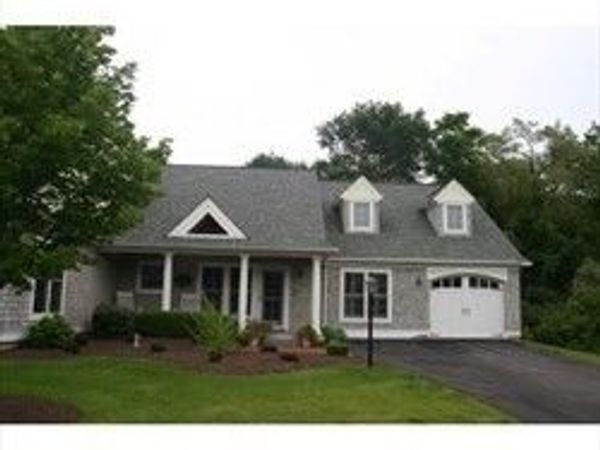 18 Winterberry Ln, Unit 18, Hanover, MA 02339