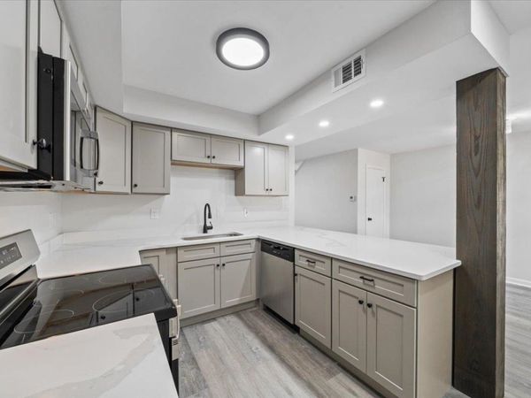 5432 GATEHOUSE DR, Unit 5432, Bartlett, TN 38134