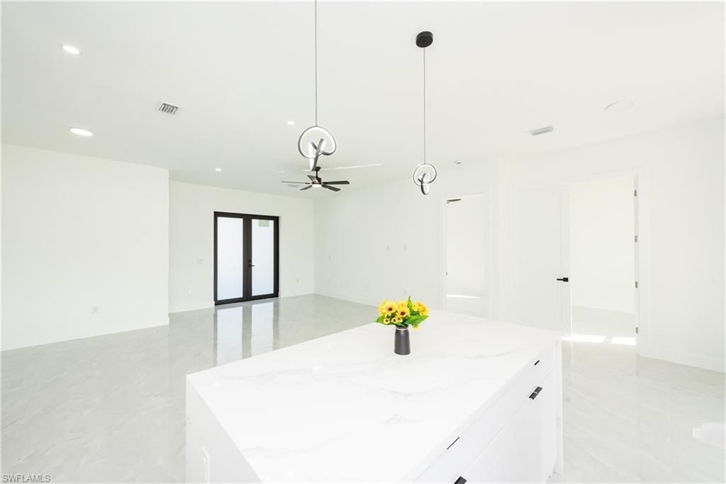 922 Sunrise Blvd, Lehigh Acres, FL 33974 Photo