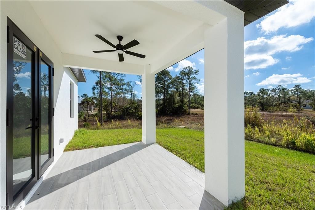 922 Sunrise Blvd, Lehigh Acres, FL 33974 Photo