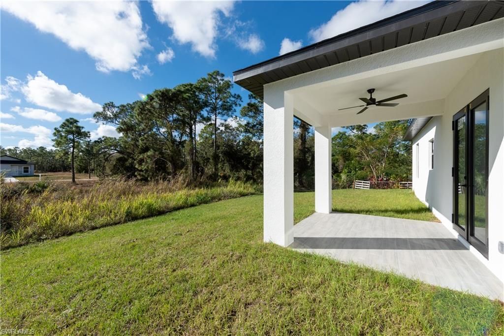 922 Sunrise Blvd, Lehigh Acres, FL 33974 Photo
