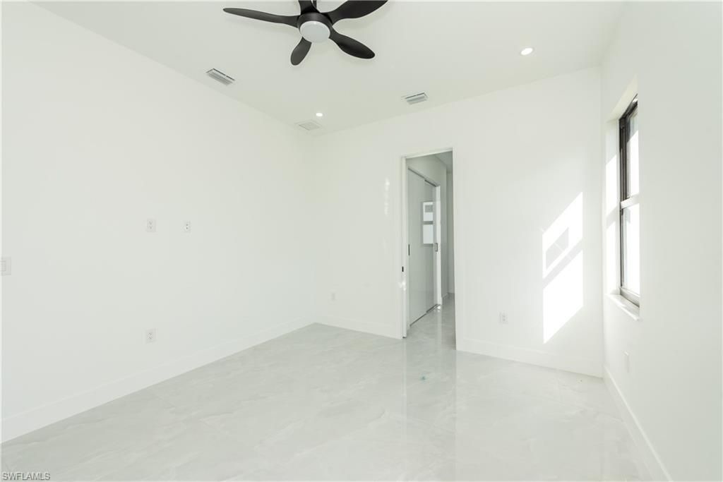 922 Sunrise Blvd, Lehigh Acres, FL 33974 Photo