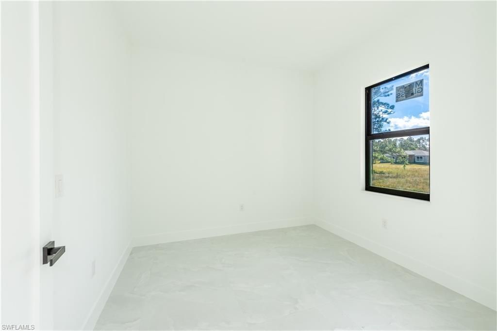 922 Sunrise Blvd, Lehigh Acres, FL 33974 Photo