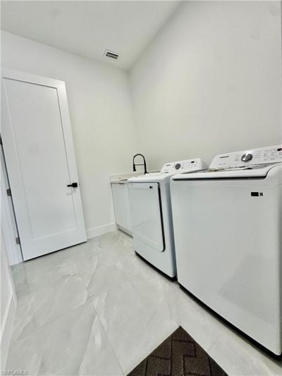 922 Sunrise Blvd, Lehigh Acres, FL 33974 Photo