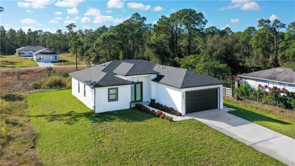 922 Sunrise Blvd, Lehigh Acres, FL 33974 Photo