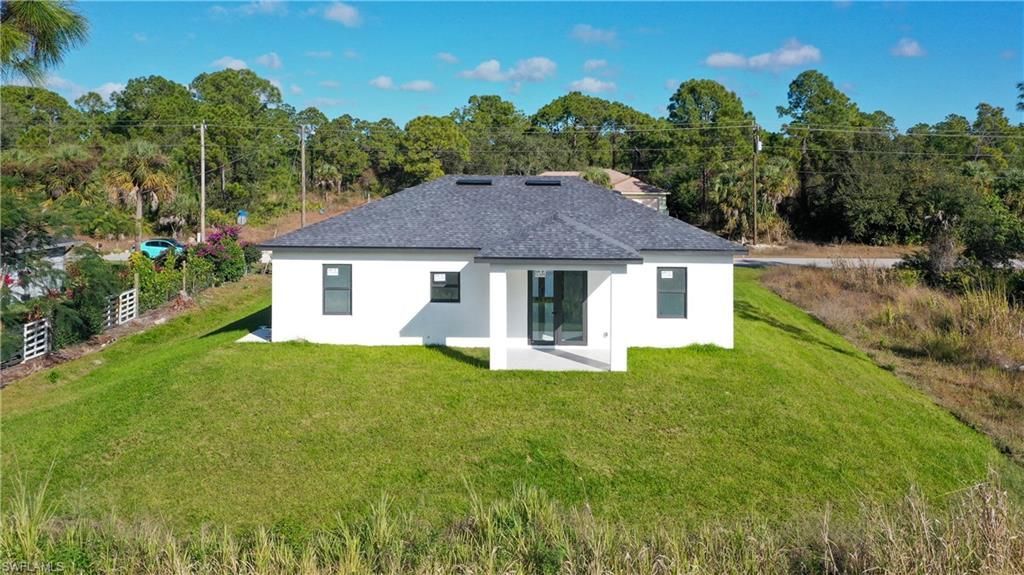 922 Sunrise Blvd, Lehigh Acres, FL 33974 Photo