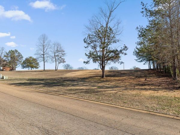 7030 River Run Drive, Chattanooga, TN 37416