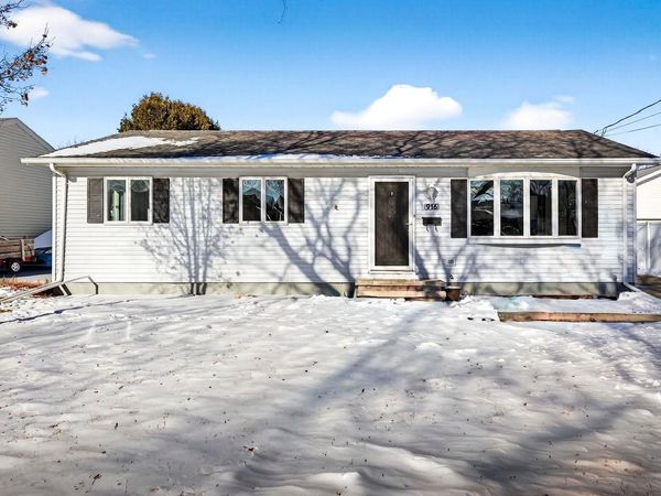 916 CHARLES STREET, Little Chute, WI 54140