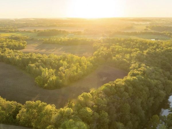 7 Sturgeon Creek Road , Cedar Hill, TN 37032