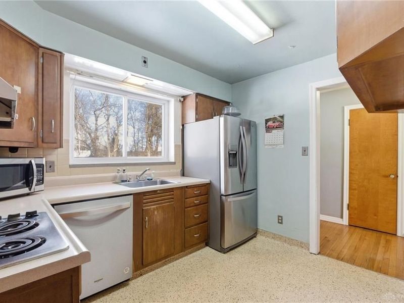 96 Winnet Drive, Dayton, OH 45415 Photo 11