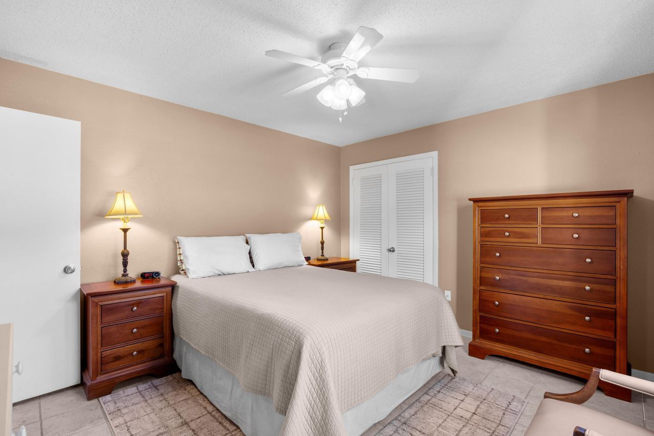 3676 Spruce Dr. Photo 11