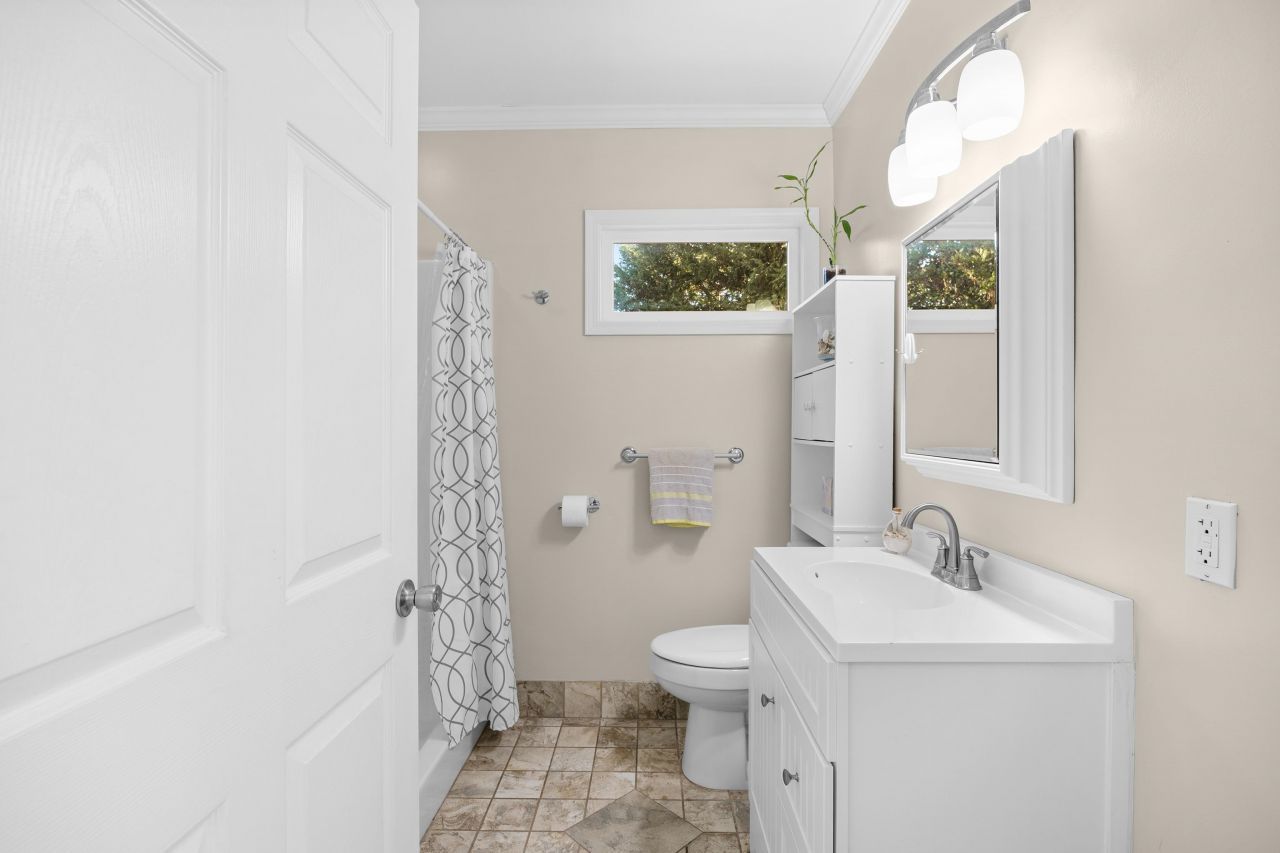 3676 Spruce Dr. Photo 23