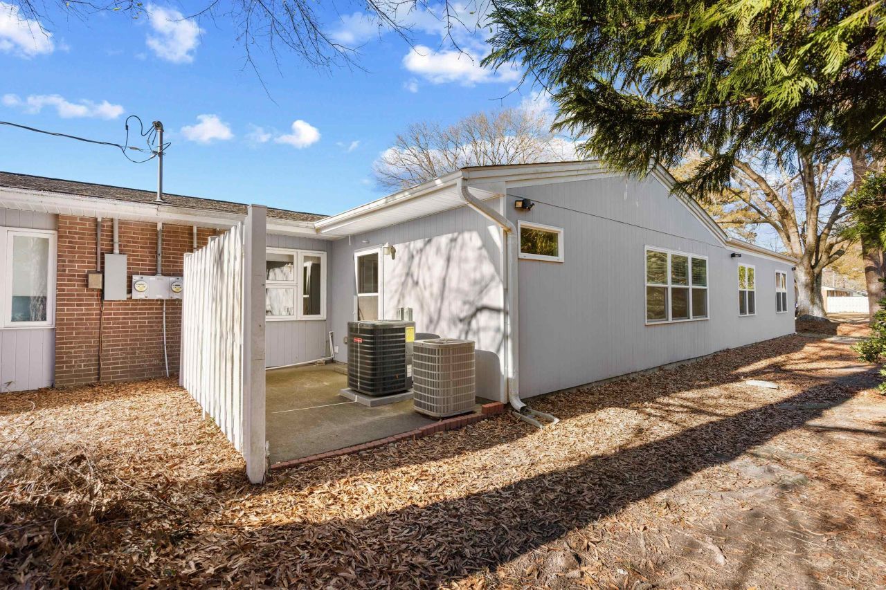 3676 Spruce Dr. Photo 27