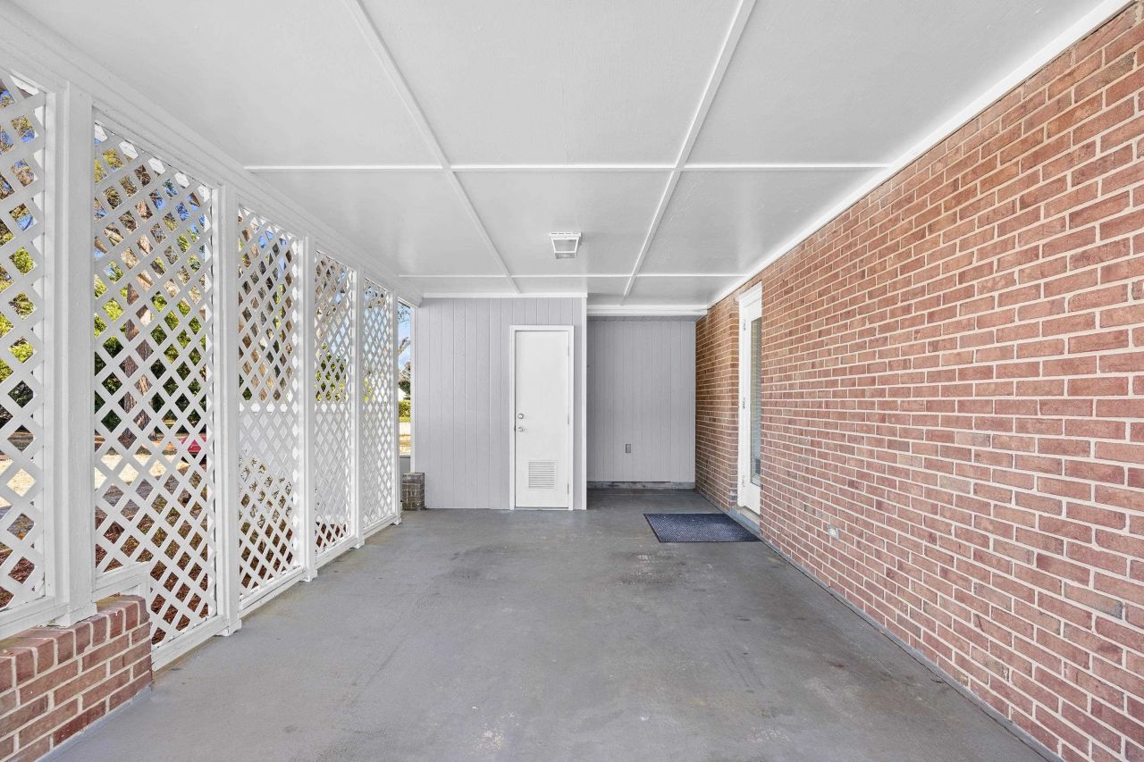 3676 Spruce Dr. Photo 33