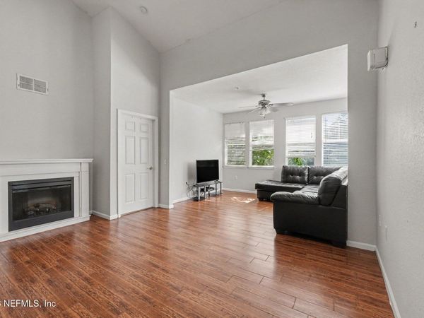 8550 TOUCHTON Road, Unit 1221, Jacksonville, FL 32216