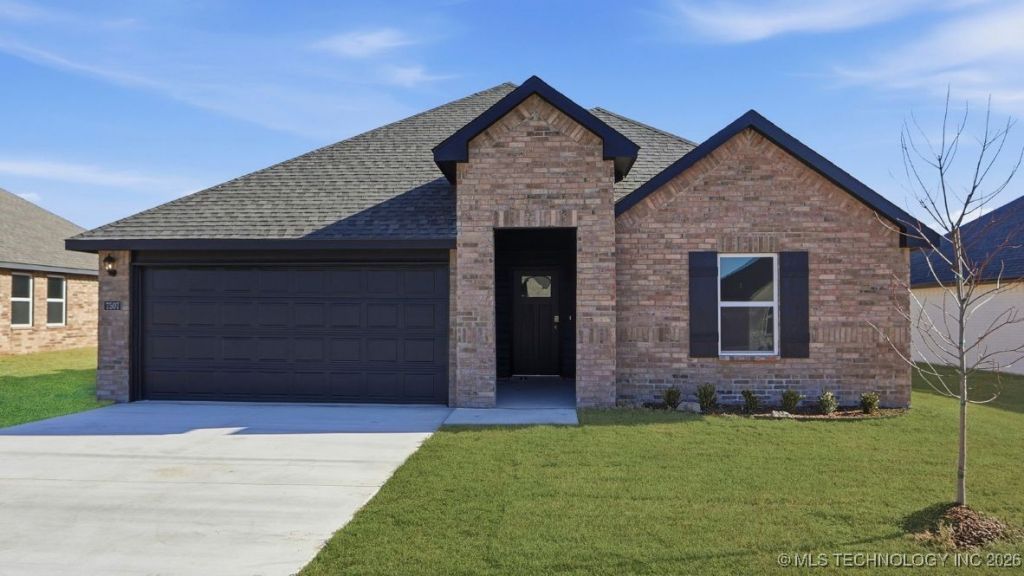 7507 N 154th East Avenue, Owasso, OK 74055 Main Photo