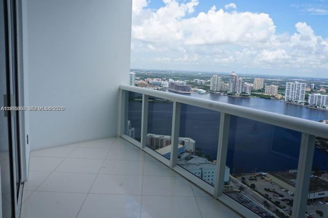 18101 Collins Ave, Unit 5503, Sunny Isles Beach, FL 33160 Photo