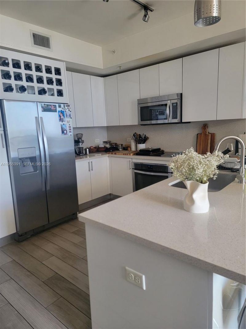 999 SW 1st Ave , Unit 2302, Miami, FL 33130 Photo