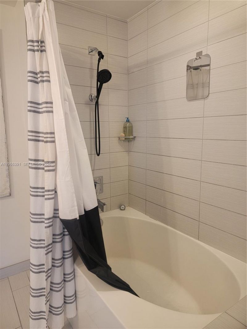 999 SW 1st Ave , Unit 2302, Miami, FL 33130 Photo