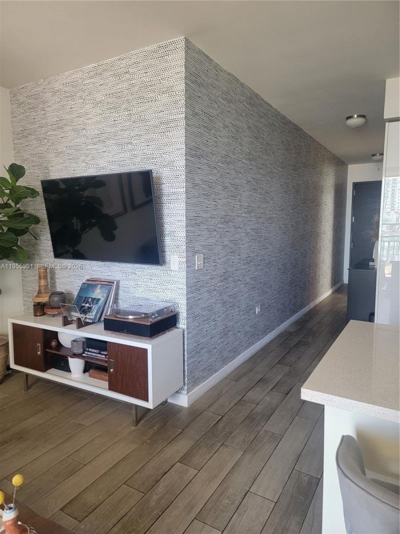 999 SW 1st Ave , Unit 2302, Miami, FL 33130 Photo