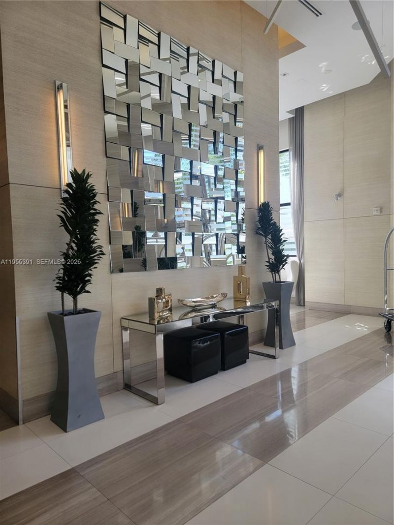 999 SW 1st Ave , Unit 2302, Miami, FL 33130 Photo