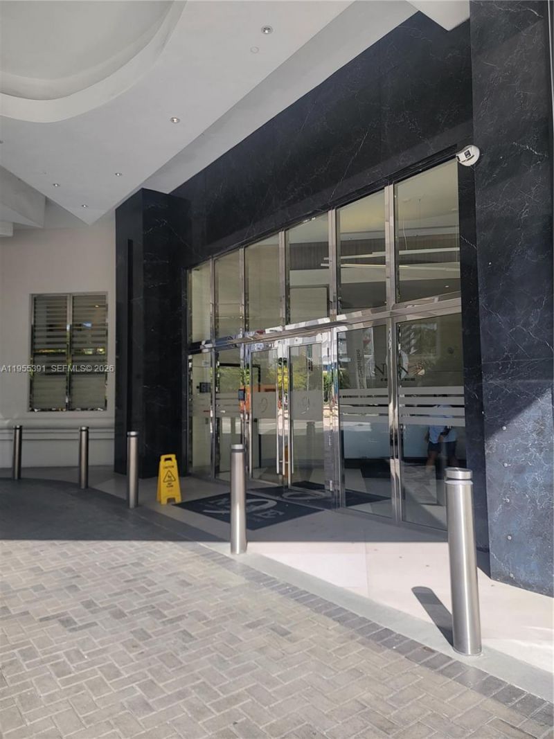 999 SW 1st Ave , Unit 2302, Miami, FL 33130 Photo