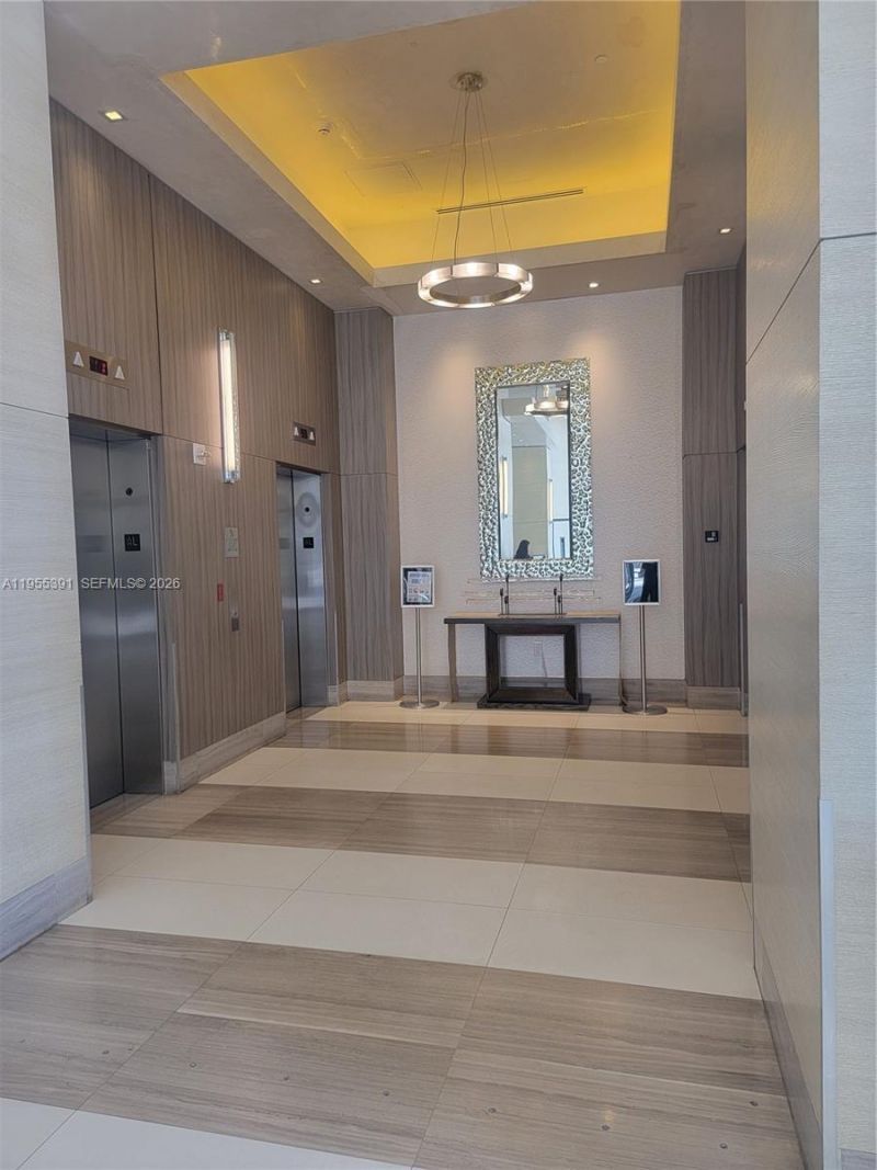 999 SW 1st Ave , Unit 2302, Miami, FL 33130 Photo