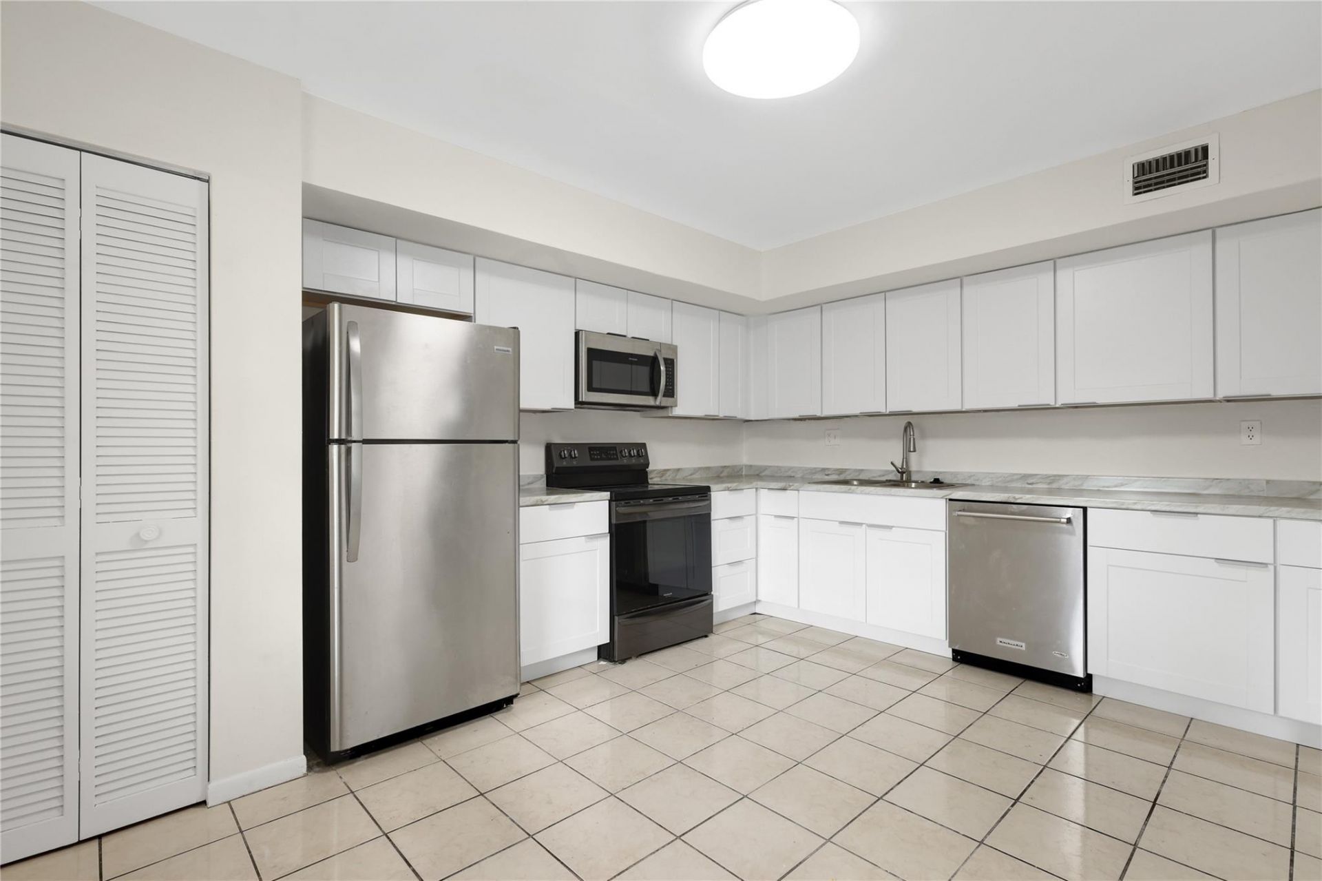 3940 Inverrary Boulevard, Lauderhill, FL 33319 Photo