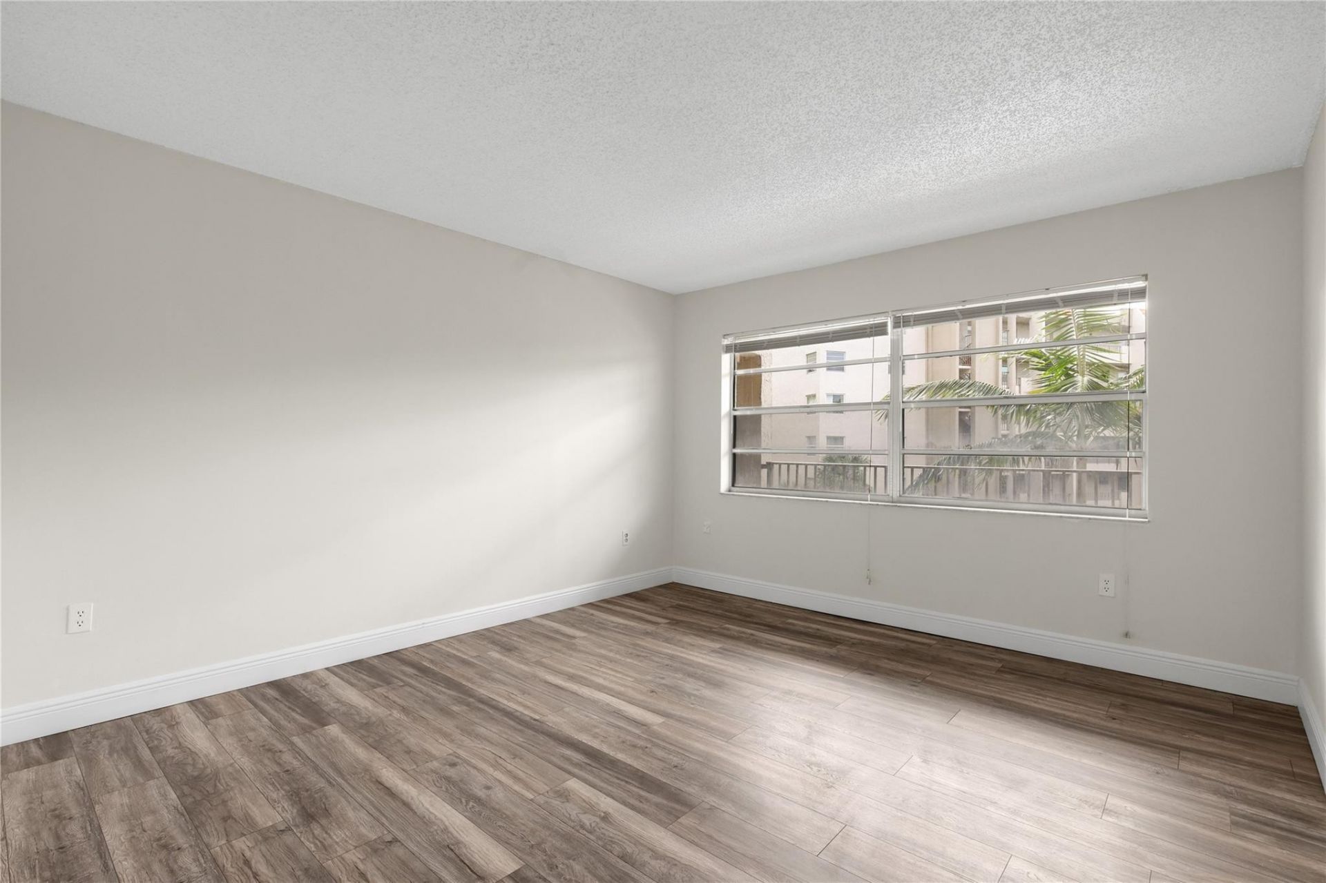 3940 Inverrary Boulevard, Lauderhill, FL 33319 Photo