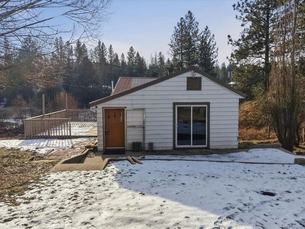 25315 N North Rd, Colbert, WA 99005
