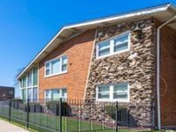 6324 W 63rd Street, Unit 4, Chicago, IL 60638