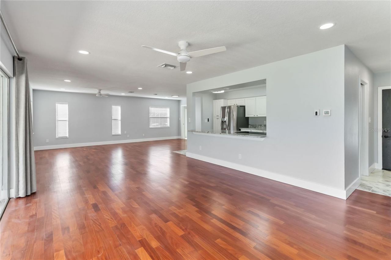 3911 Venice Drive, Orlando, FL 32806 Photo