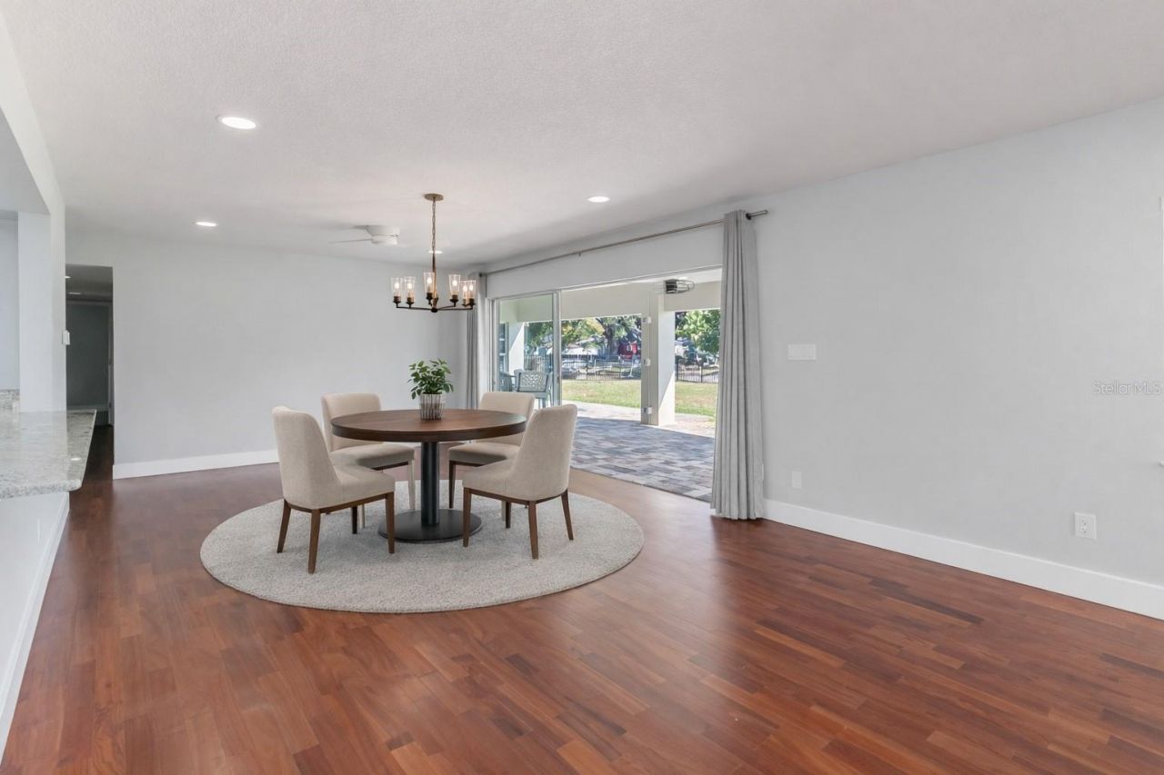 3911 Venice Drive, Orlando, FL 32806 Photo