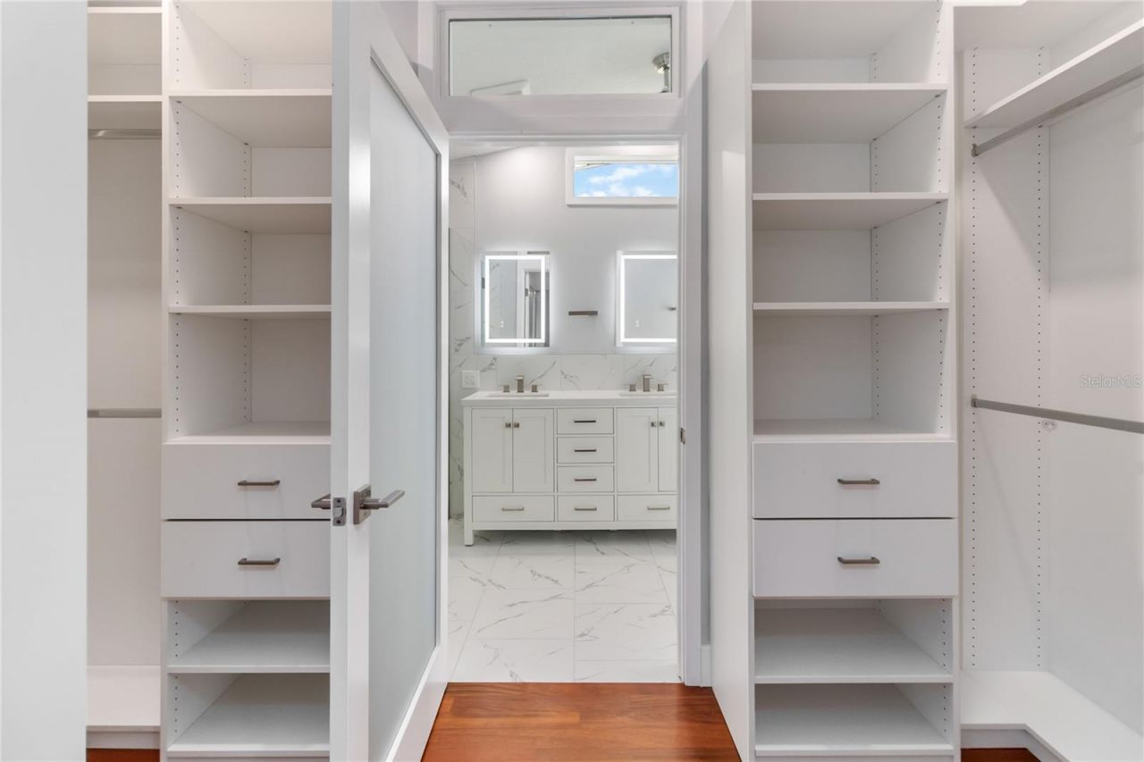 3911 Venice Drive, Orlando, FL 32806 Photo