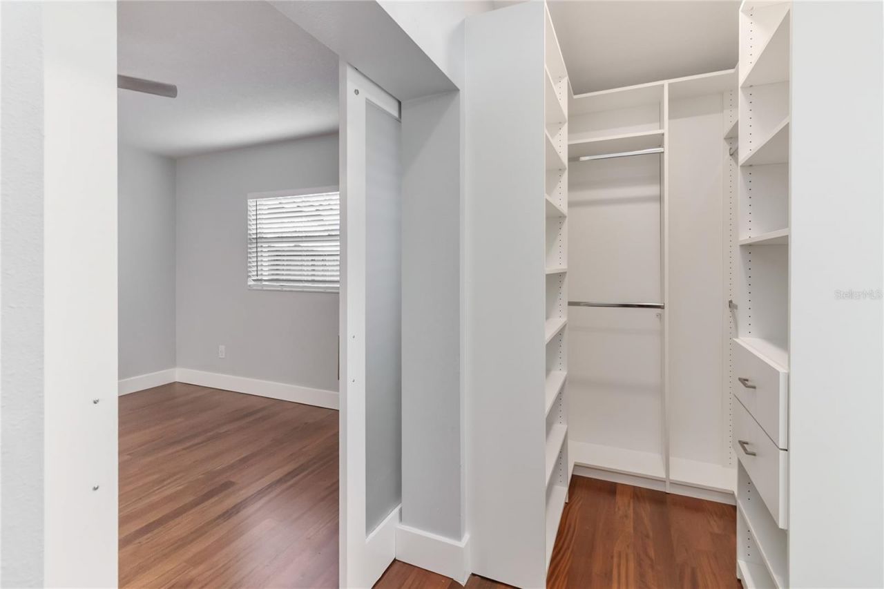 3911 Venice Drive, Orlando, FL 32806 Photo