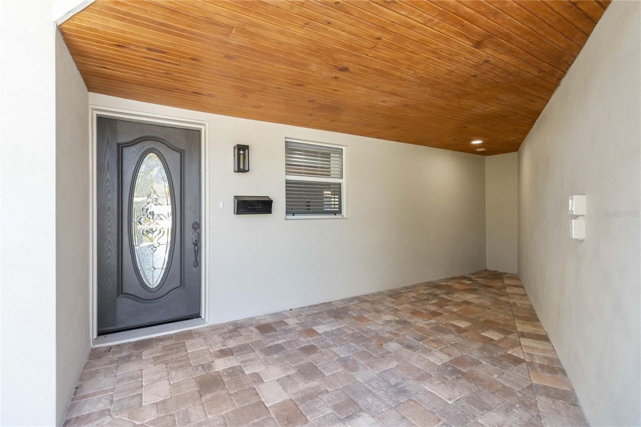 3911 Venice Drive, Orlando, FL 32806 Photo