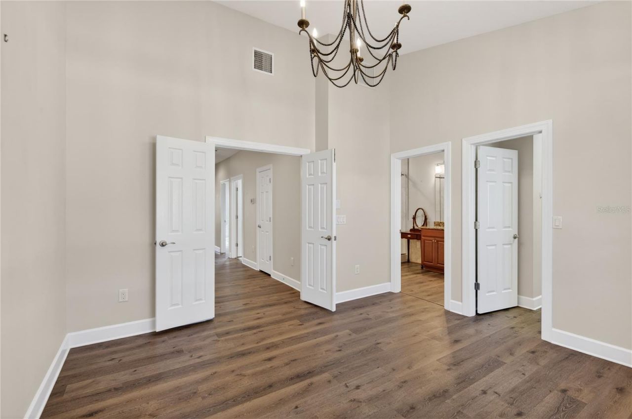 205 49th Avenue N, Saint Petersburg, FL 33703 Photo